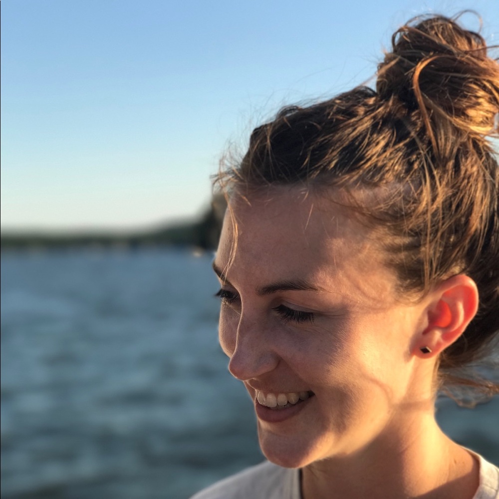 Meet your Posher, Amanda